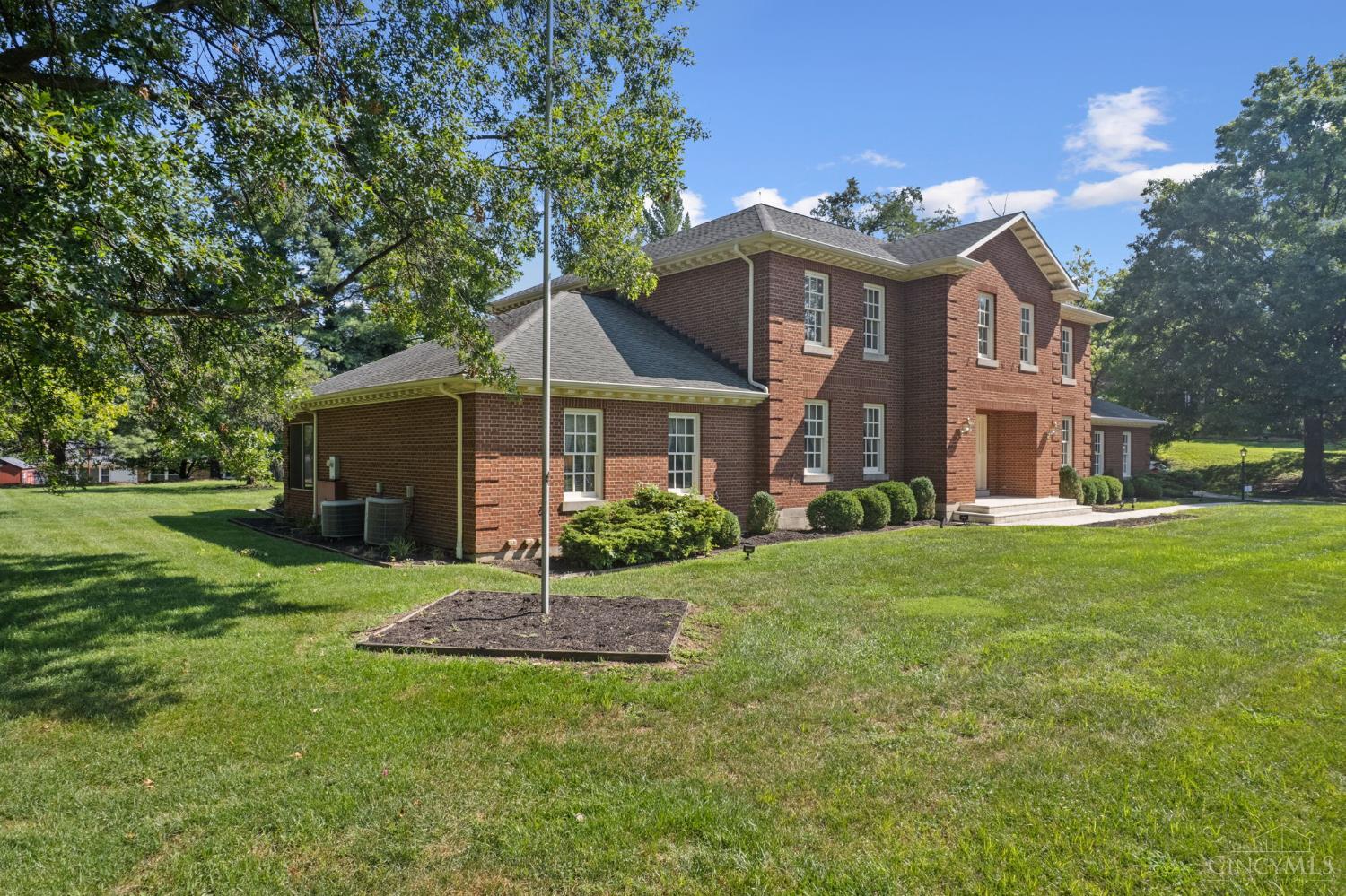 Evendale, Ohio, 45241, United States, 4 Bedrooms Bedrooms, ,4 BathroomsBathrooms,Residential,Active,1920230