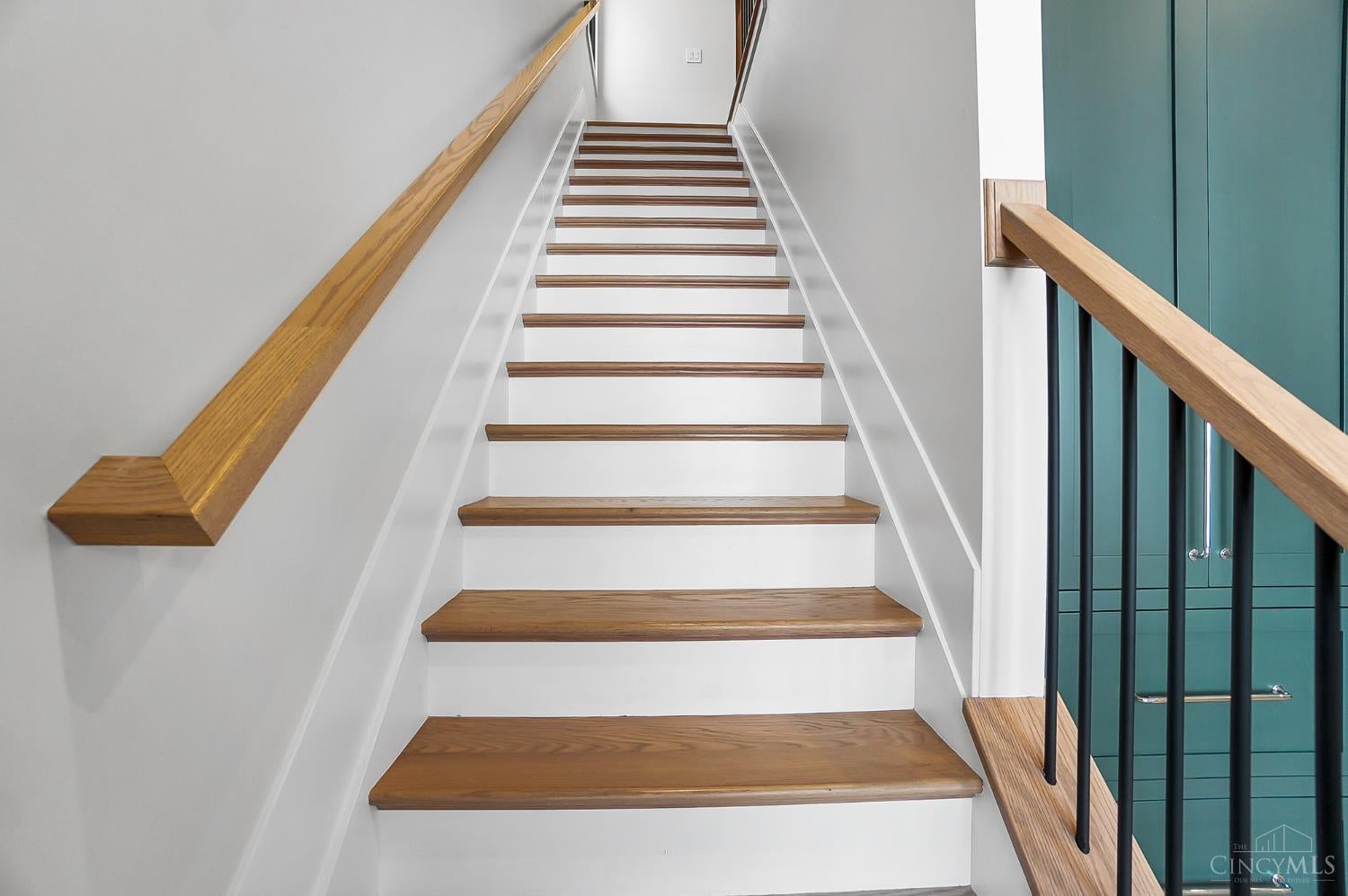 Cincinnati, Ohio, 45202, United States, 3 Bedrooms Bedrooms, ,4 BathroomsBathrooms,Residential,Active,1922745