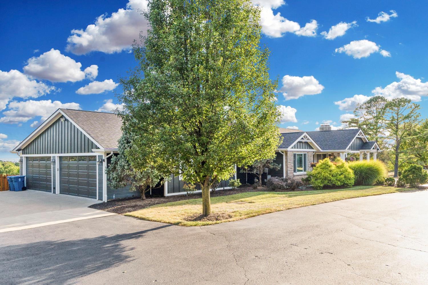 West Chester, Ohio, 45011, United States, 4 Bedrooms Bedrooms, ,6 BathroomsBathrooms,Residential,Active,1987249