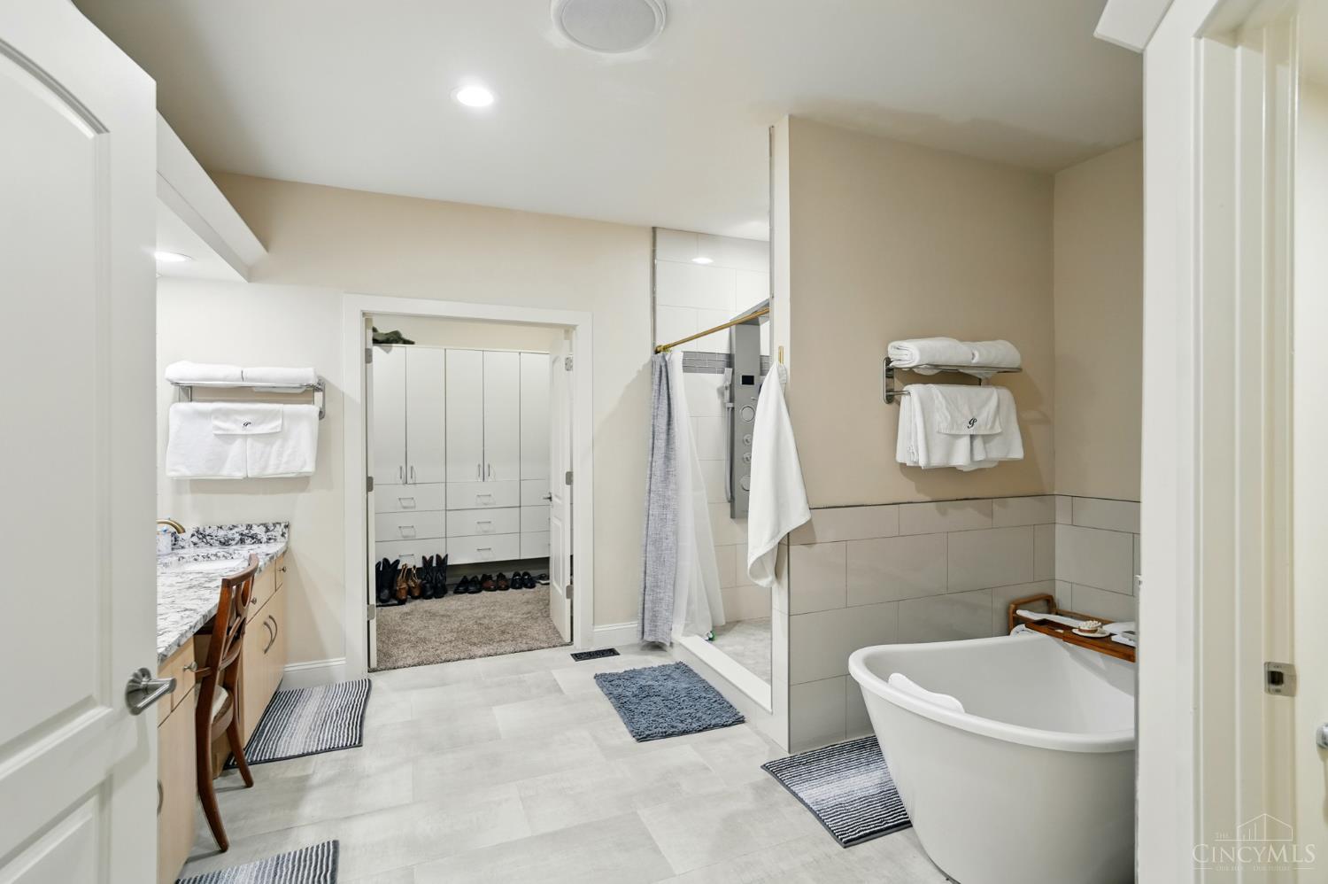 South Lebanon, Ohio, 45065, United States, ,5 BathroomsBathrooms,Residential,Active,1828690