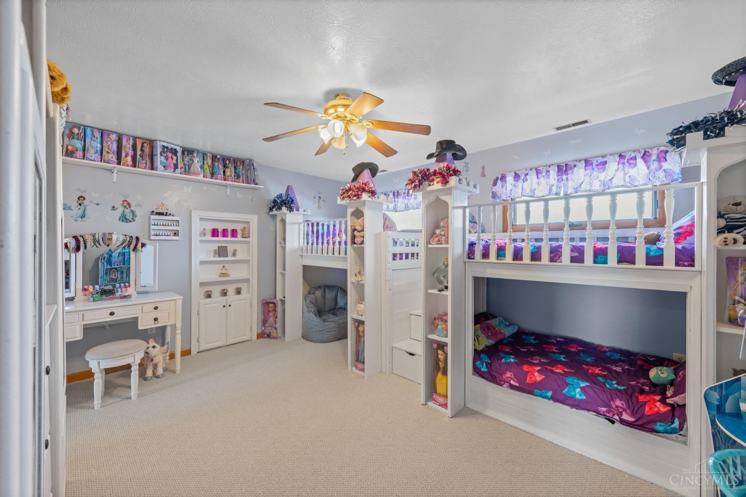 Wayne Twp, Ohio, 45067, United States, 5 Bedrooms Bedrooms, ,6 BathroomsBathrooms,Residential,Active,1892390