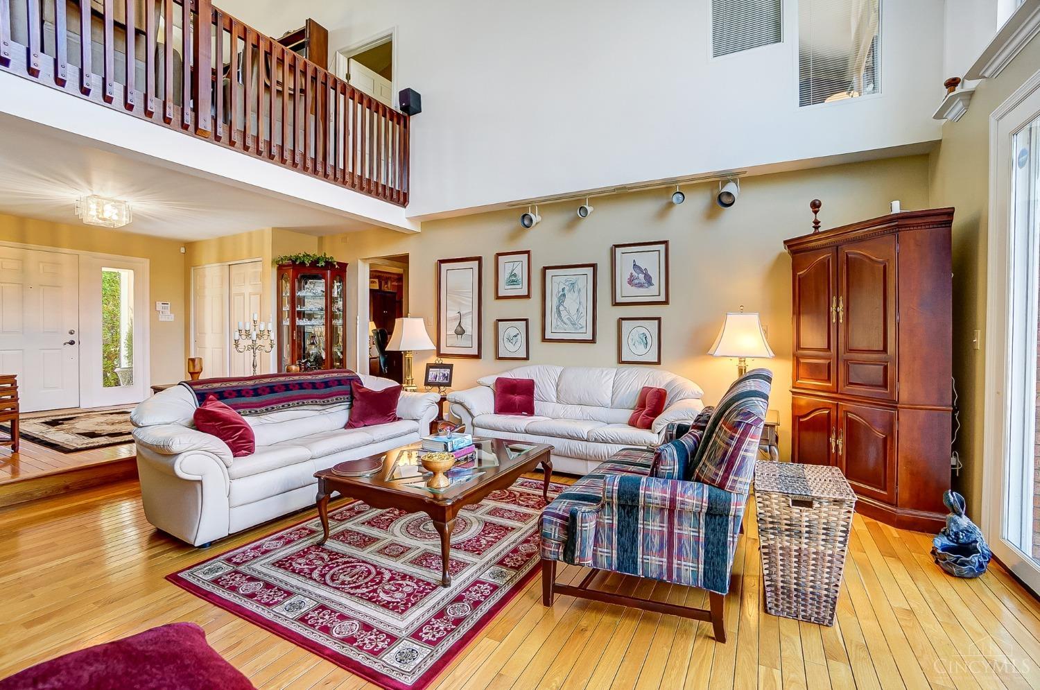 Union Twp, Ohio, 45244, United States, 4 Bedrooms Bedrooms, ,5 BathroomsBathrooms,Residential,Pending,1722734