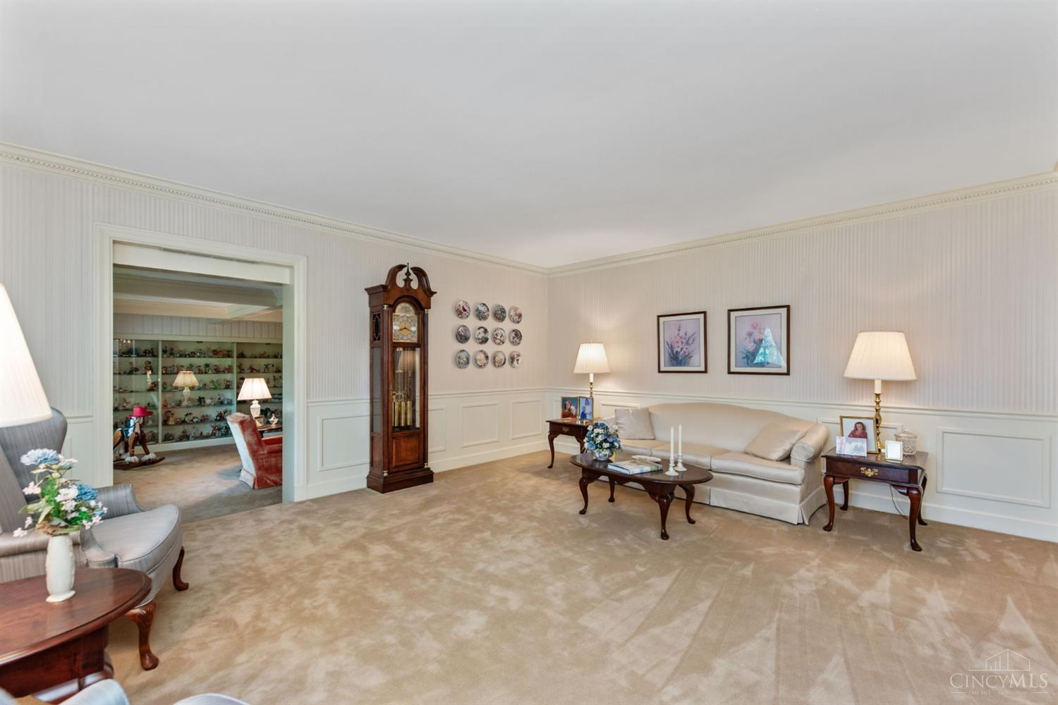 Evendale, Ohio, 45241, United States, 4 Bedrooms Bedrooms, ,4 BathroomsBathrooms,Residential,Active,1920230