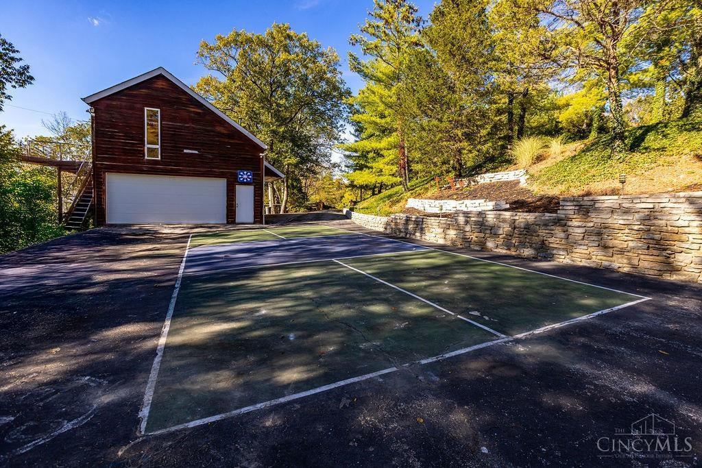 Indian Hill, Ohio, 45243, United States, 4 Bedrooms Bedrooms, ,2 BathroomsBathrooms,Residential,Active,1986910