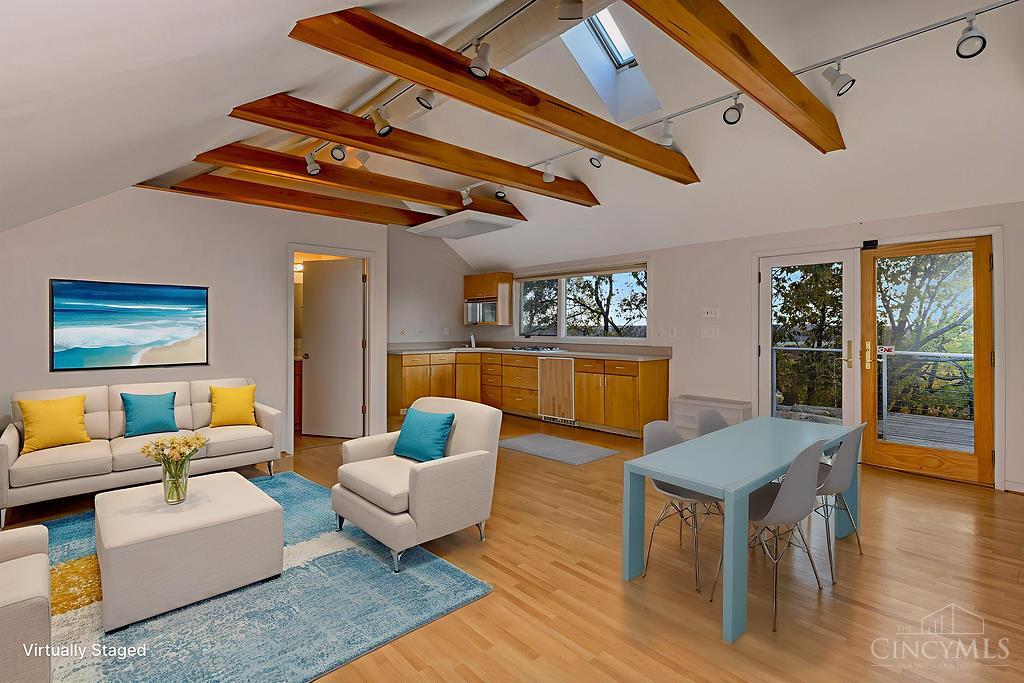 Indian Hill, Ohio, 45243, United States, 4 Bedrooms Bedrooms, ,2 BathroomsBathrooms,Residential,Active,1986910