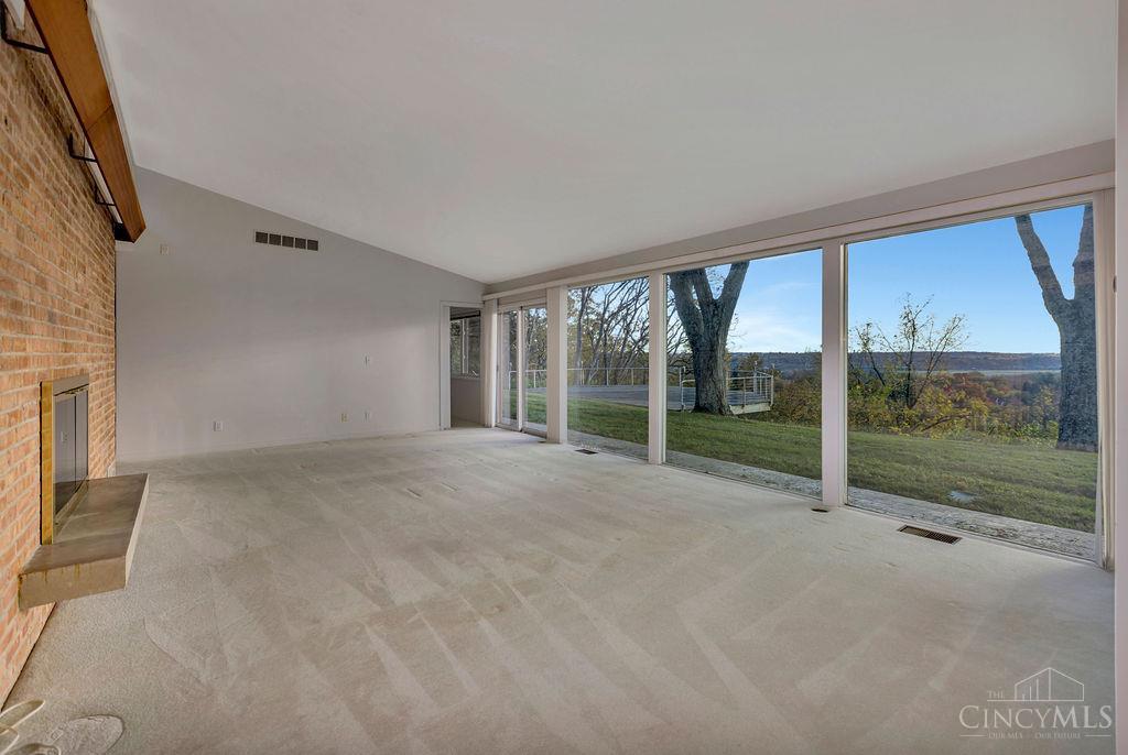 Indian Hill, Ohio, 45243, United States, 4 Bedrooms Bedrooms, ,2 BathroomsBathrooms,Residential,Active,1986910