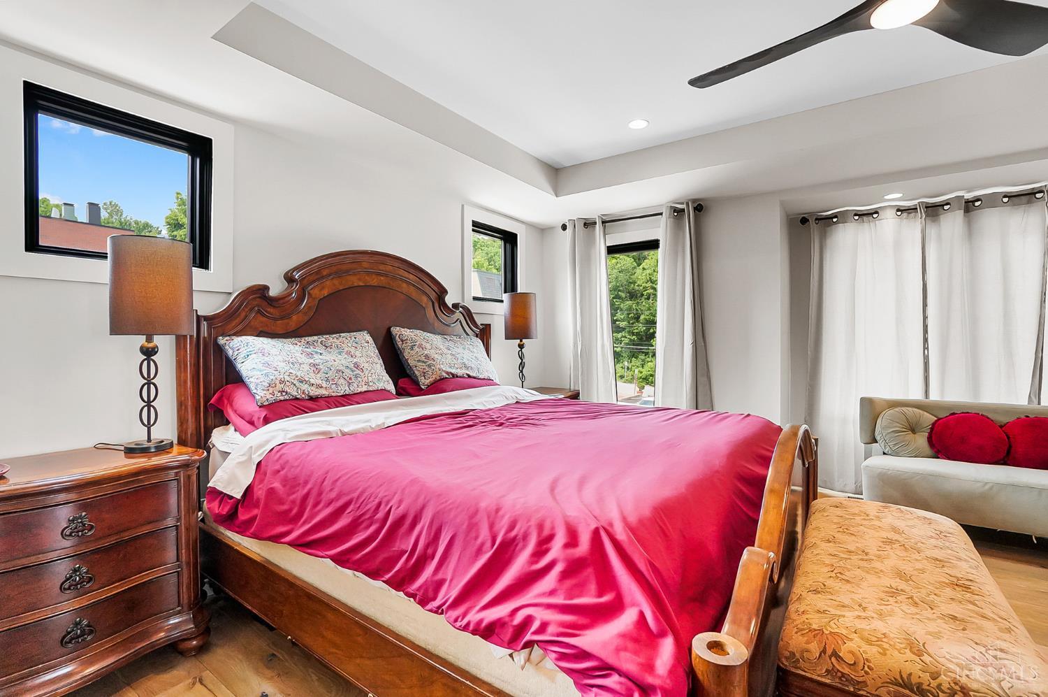 Cincinnati, Ohio, 45202, United States, 3 Bedrooms Bedrooms, ,4 BathroomsBathrooms,Residential,Active,1922745