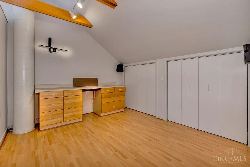 Indian Hill, Ohio, 45243, United States, 4 Bedrooms Bedrooms, ,2 BathroomsBathrooms,Residential,Active,1986910