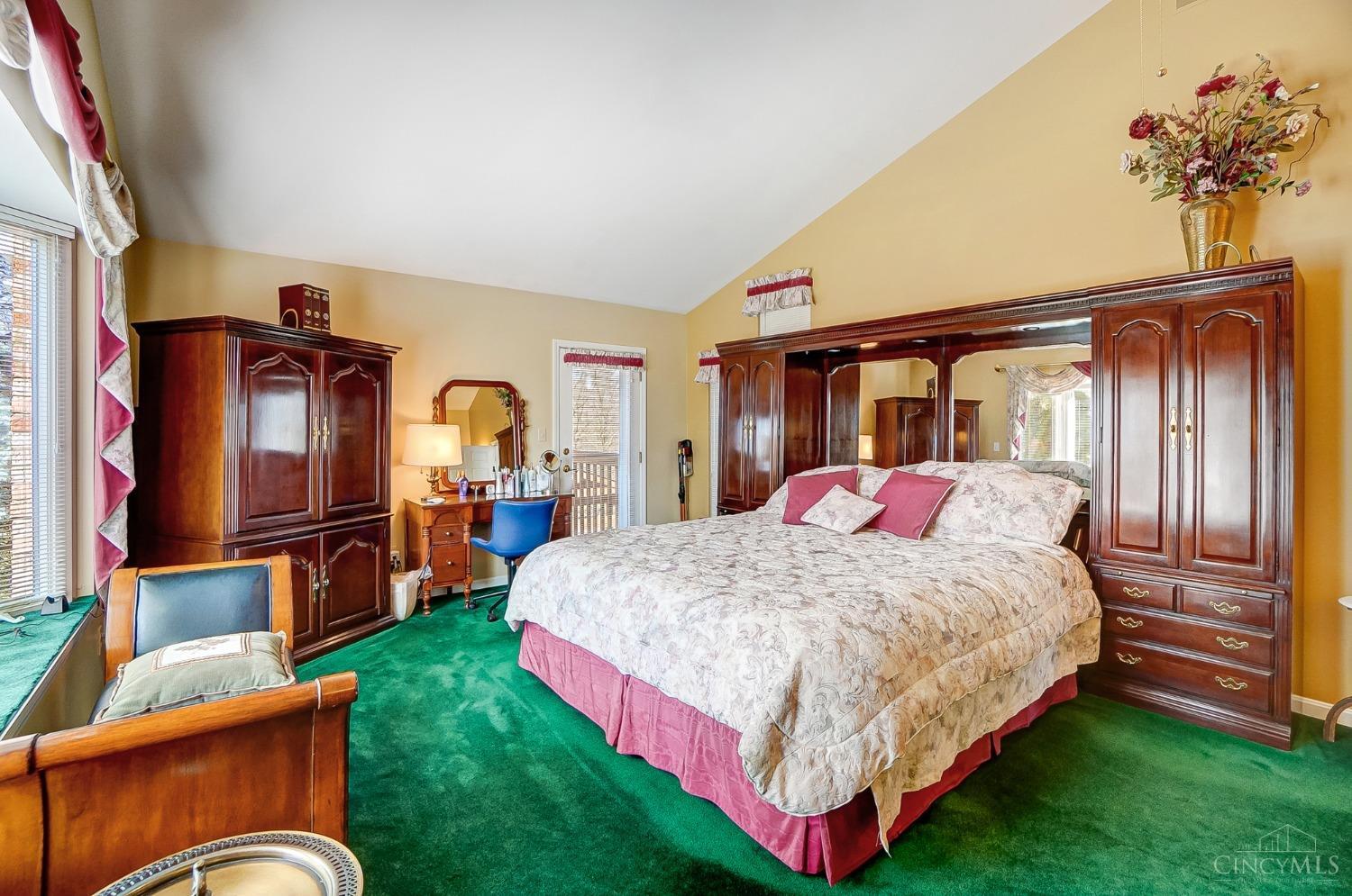 Union Twp, Ohio, 45244, United States, 4 Bedrooms Bedrooms, ,5 BathroomsBathrooms,Residential,Pending,1722734