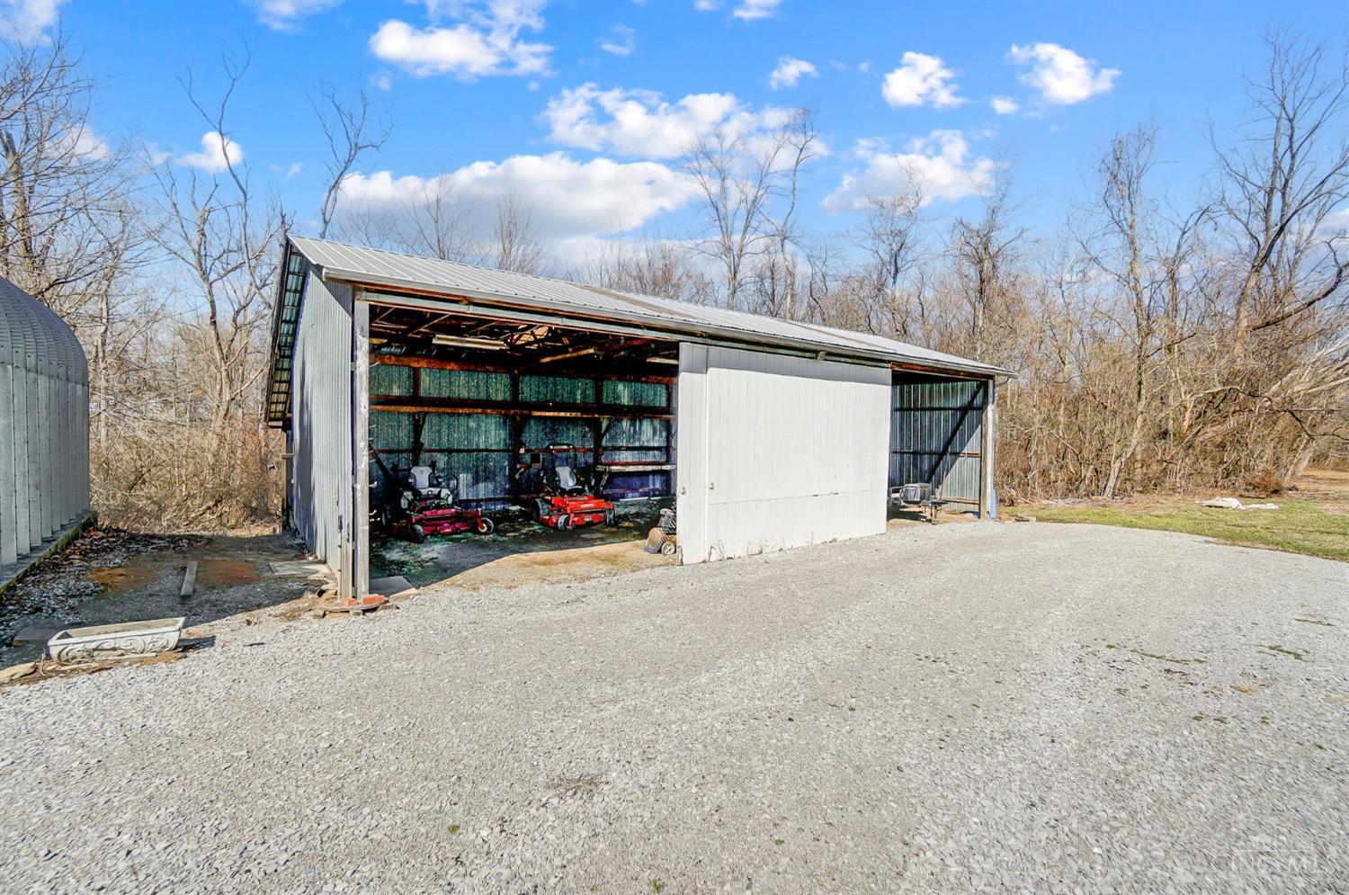 Union Twp, Ohio, 45244, United States, 4 Bedrooms Bedrooms, ,5 BathroomsBathrooms,Residential,Pending,1722734