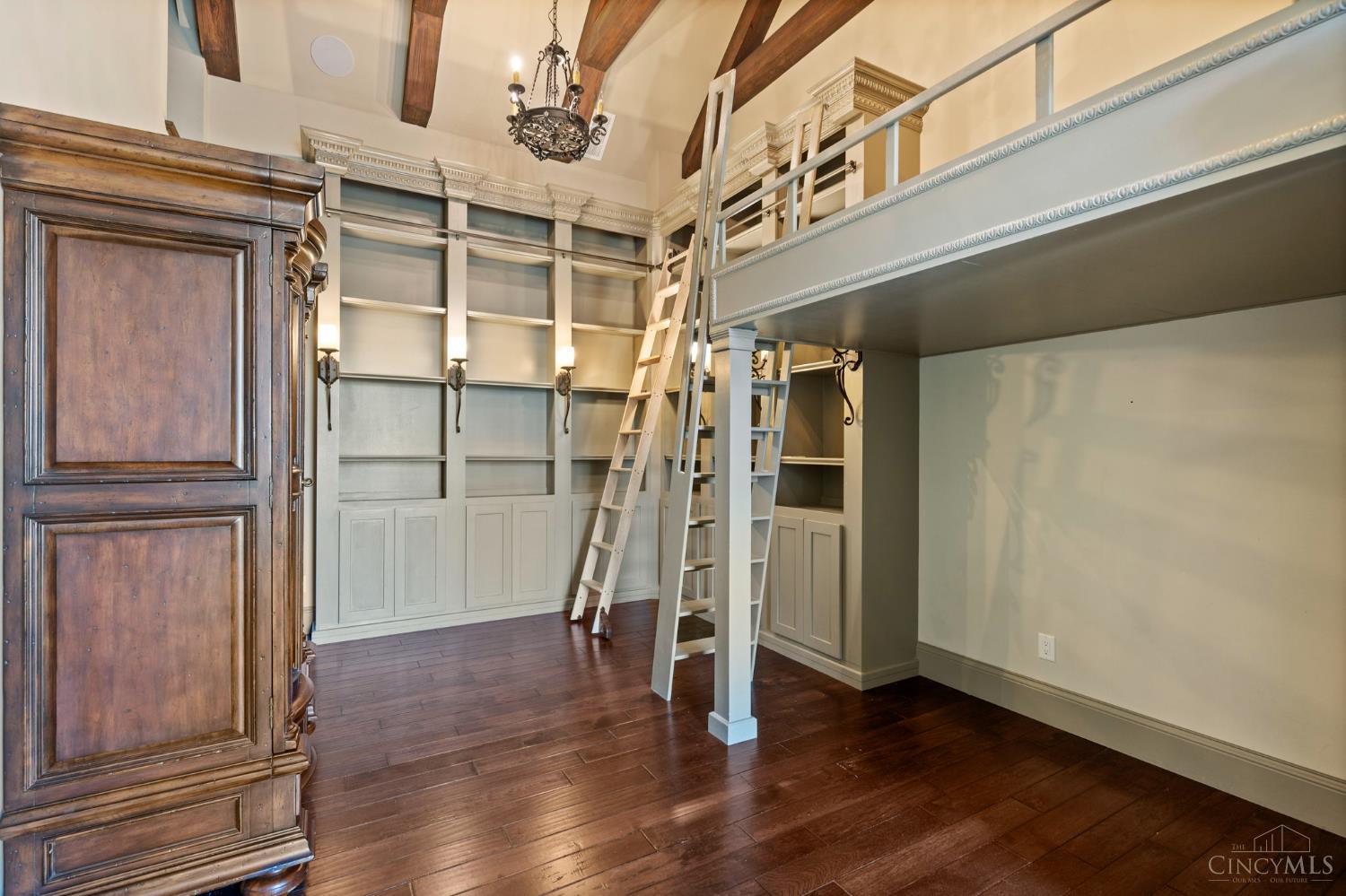 Deerfield Twp., Ohio, 45040, United States, 6 Bedrooms Bedrooms, ,8 BathroomsBathrooms,Residential,Active,1904704