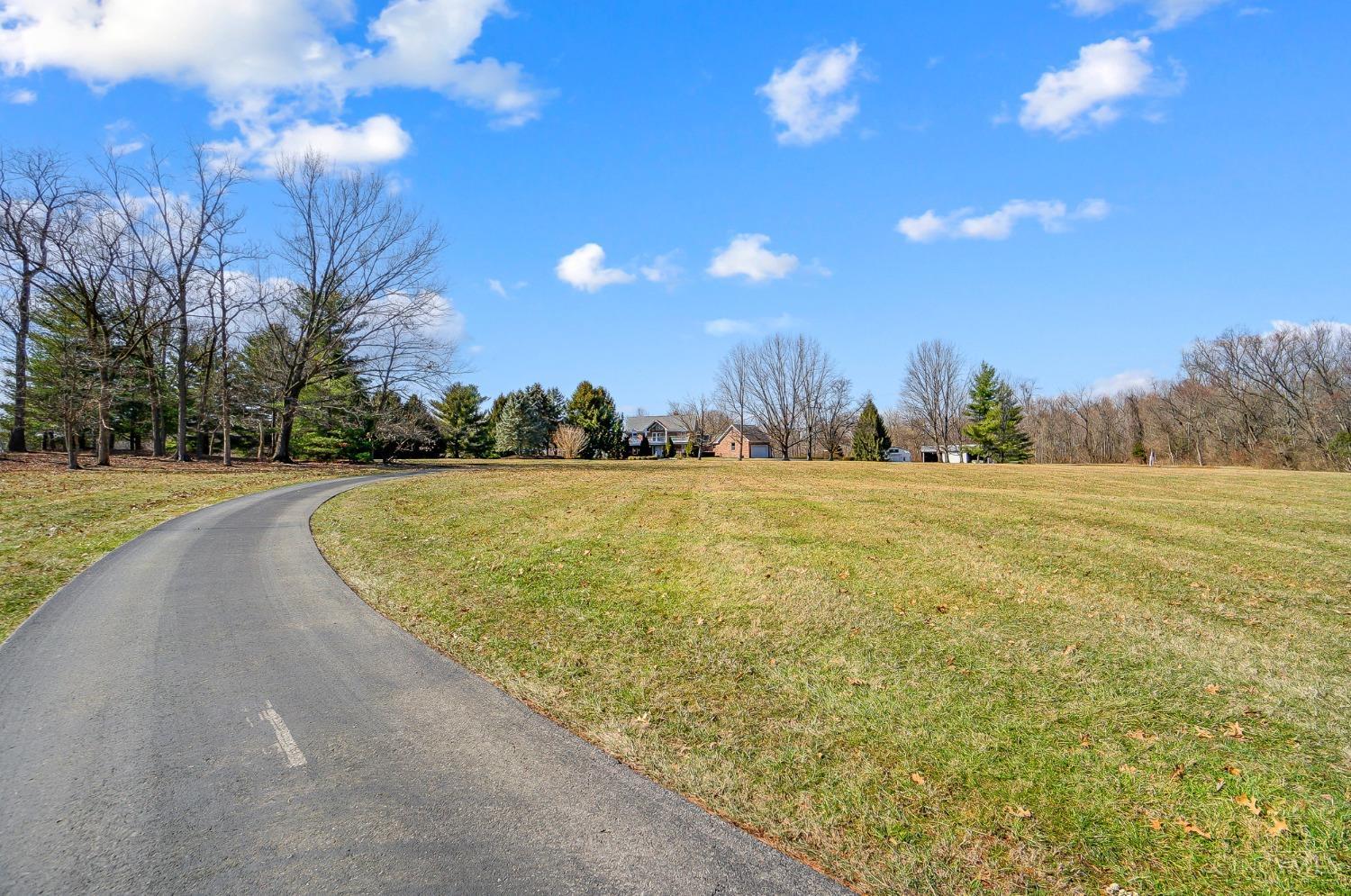 Union Twp, Ohio, 45244, United States, 4 Bedrooms Bedrooms, ,5 BathroomsBathrooms,Residential,Pending,1722734