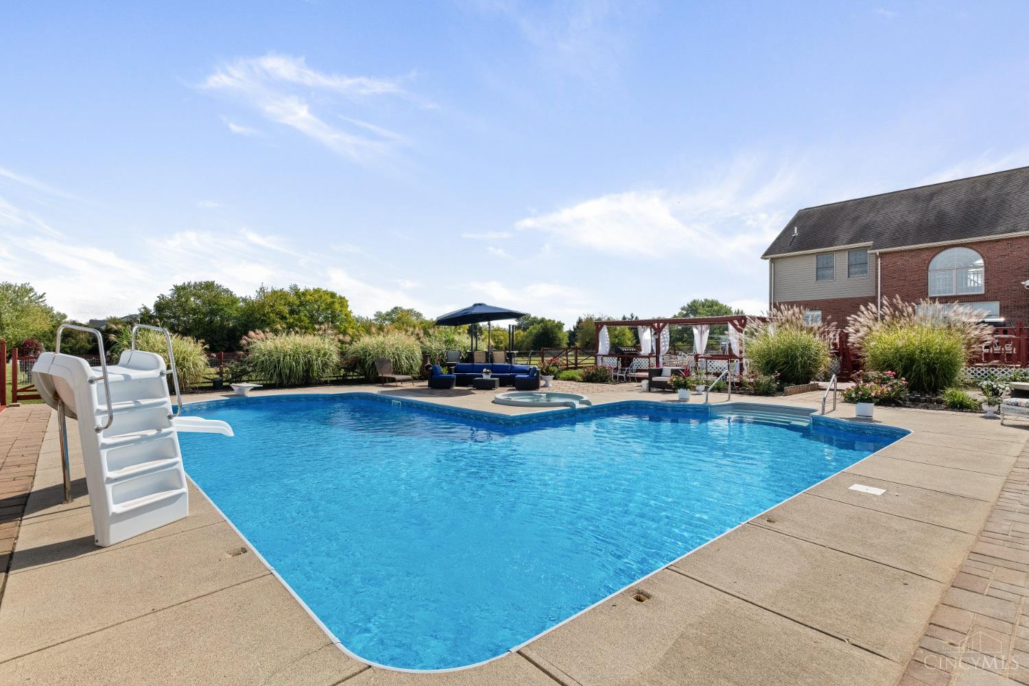 Wayne Twp, Ohio, 45067, United States, 5 Bedrooms Bedrooms, ,6 BathroomsBathrooms,Residential,Active,1892390