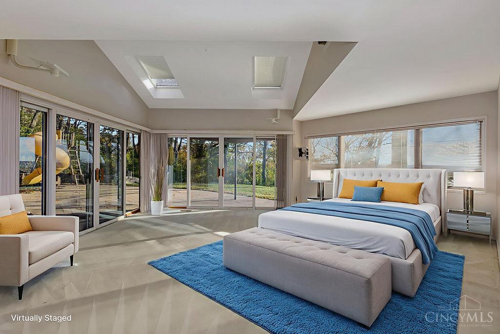 Indian Hill, Ohio, 45243, United States, 4 Bedrooms Bedrooms, ,2 BathroomsBathrooms,Residential,Active,1986910