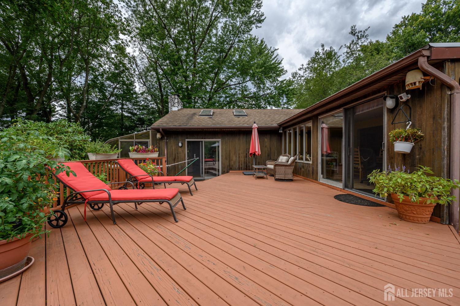 Holmdel, New Jersey, 07733, United States, 4 Bedrooms Bedrooms, ,3 BathroomsBathrooms,Residential,Active,1962178