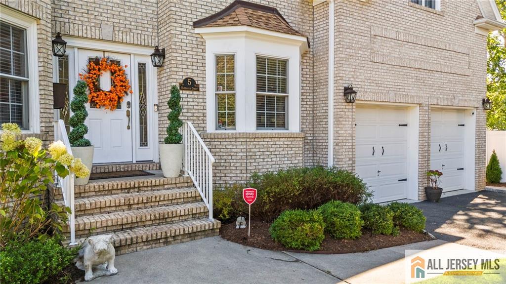 Colonia, New Jersey, 07067, United States, 5 Bedrooms Bedrooms, ,5 BathroomsBathrooms,Residential,Active,2006831