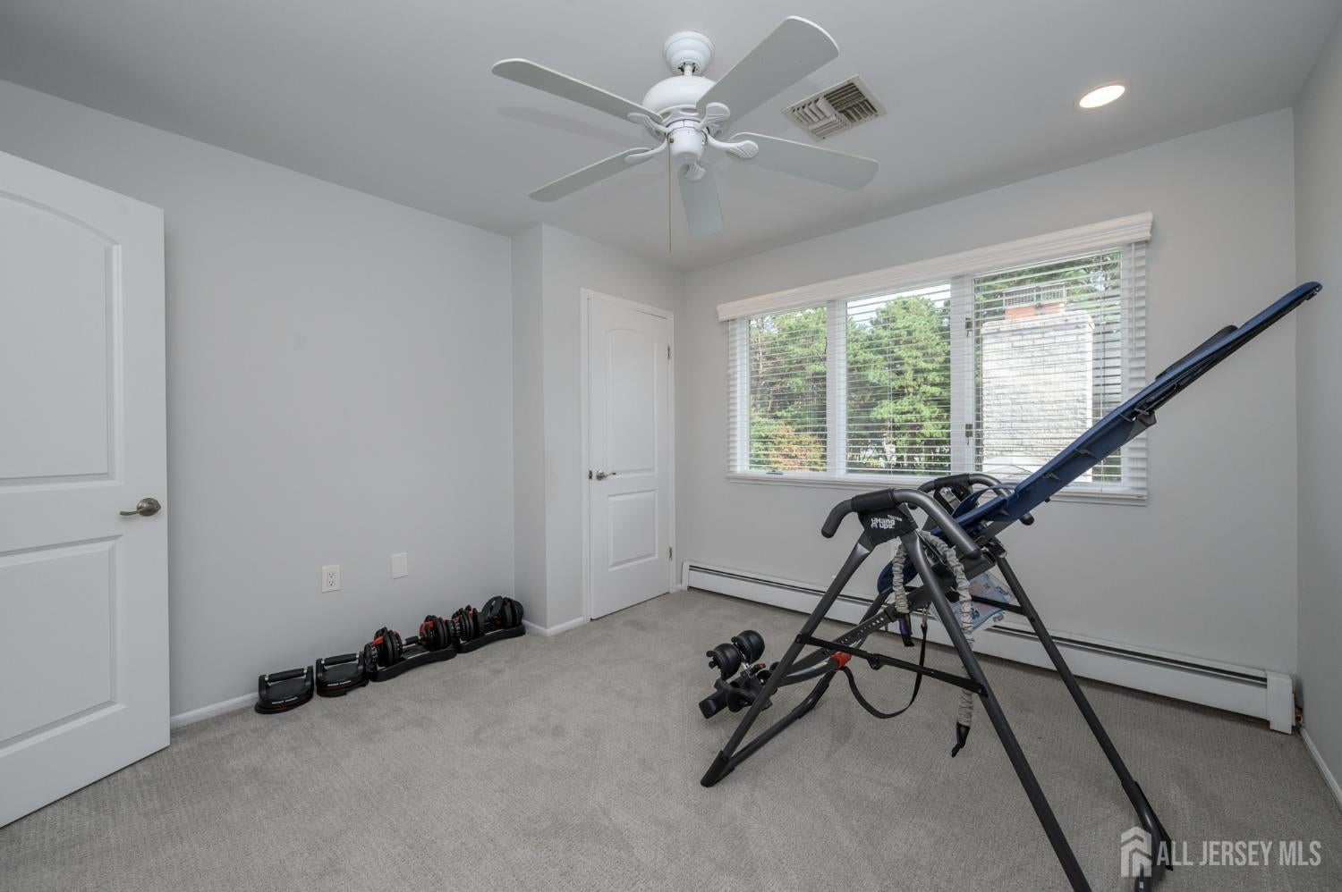 Manalapan, New Jersey, 07726, United States, 6 Bedrooms Bedrooms, ,4 BathroomsBathrooms,Residential,Active,1929408