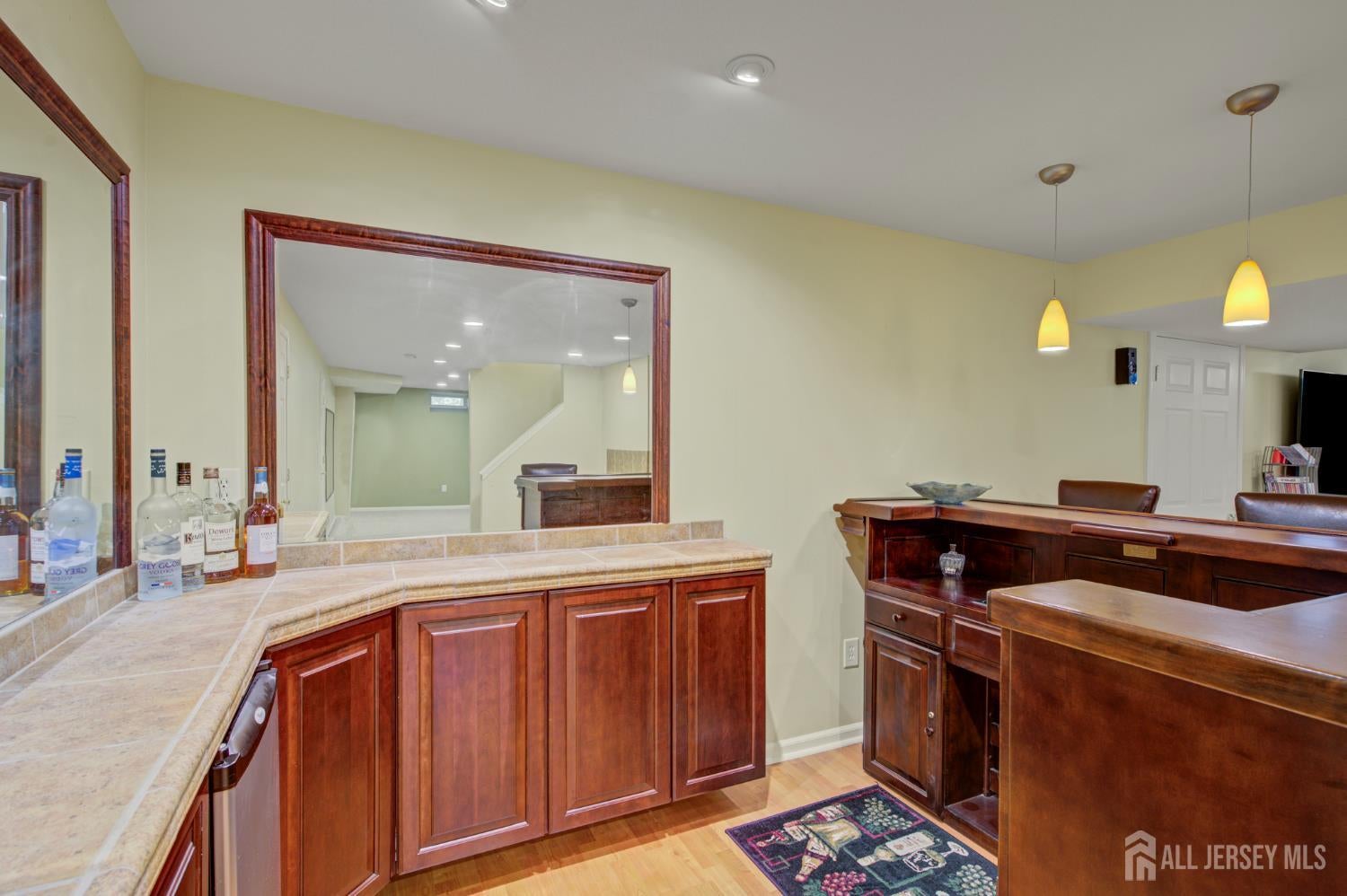 Plainsboro, New Jersey, 08536, United States, 5 Bedrooms Bedrooms, ,4 BathroomsBathrooms,Residential,Contingent,1993683