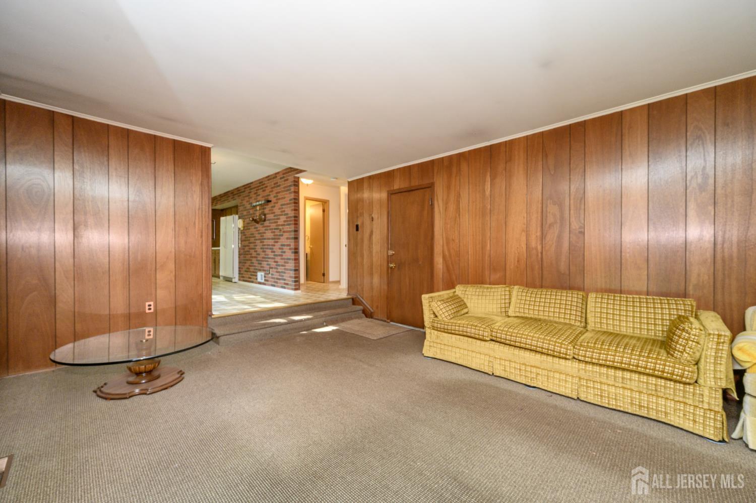 Edison, New Jersey, 08820, United States, 4 Bedrooms Bedrooms, ,3 BathroomsBathrooms,Residential,Active,1969637