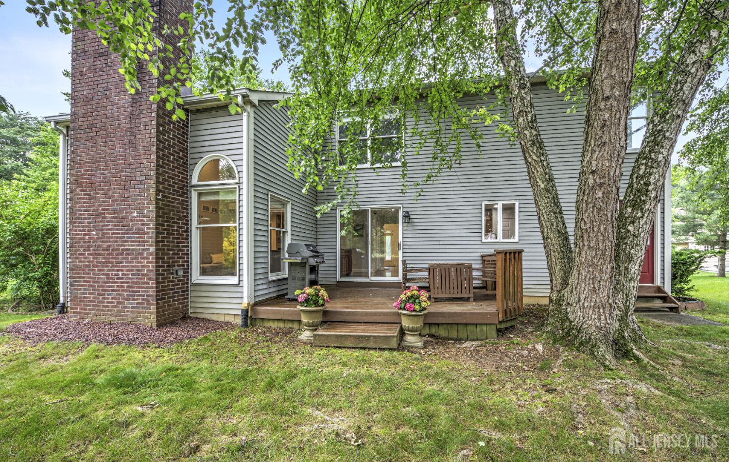 Plainsboro, New Jersey, 08536, United States, 5 Bedrooms Bedrooms, ,3 BathroomsBathrooms,Residential,Contingent,1993625