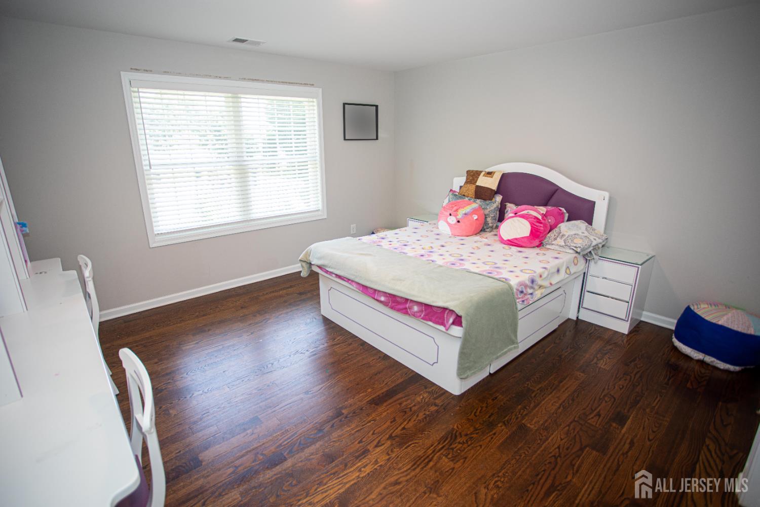 East Brunswick, New Jersey, 08816, United States, 5 Bedrooms Bedrooms, ,4 BathroomsBathrooms,Residential,Active,1899930