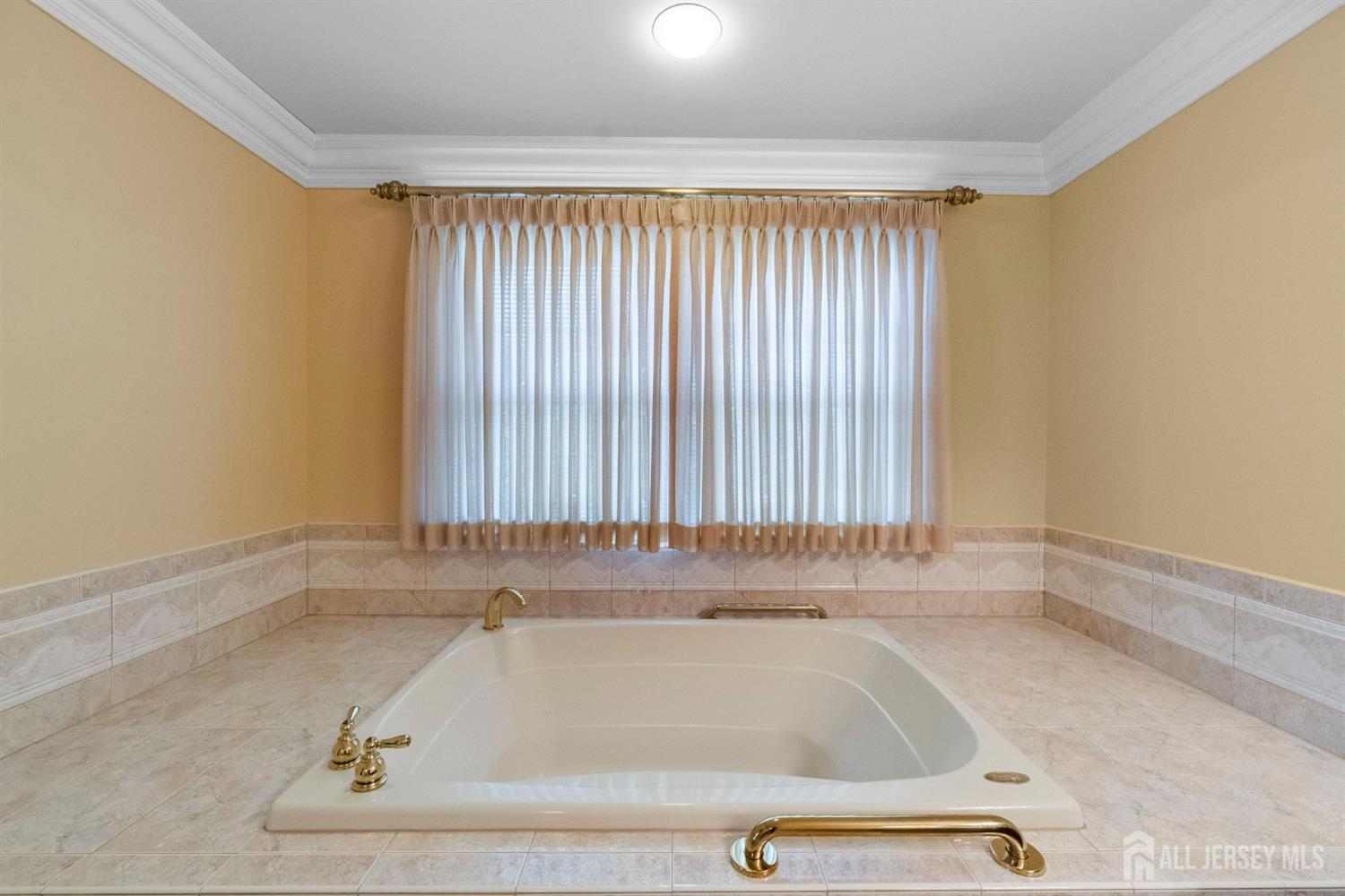 Franklin Twsp, New Jersey, 08540, United States, 4 Bedrooms Bedrooms, ,4 BathroomsBathrooms,Residential,Active,1933722