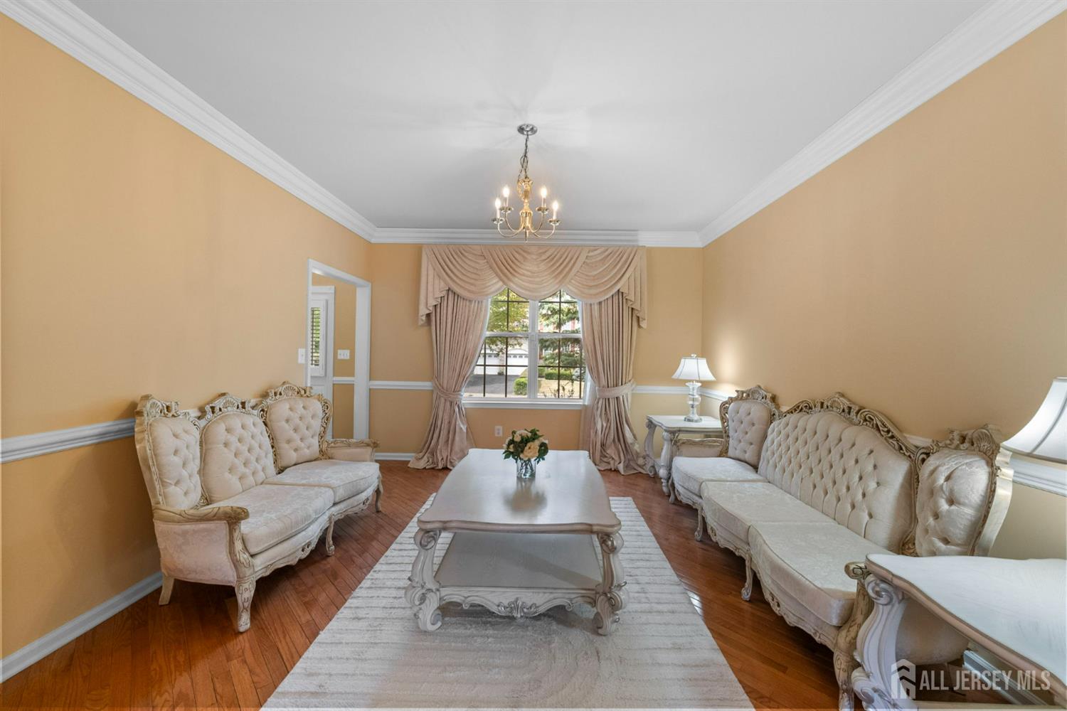 Franklin Twsp, New Jersey, 08540, United States, 4 Bedrooms Bedrooms, ,4 BathroomsBathrooms,Residential,Active,1933722