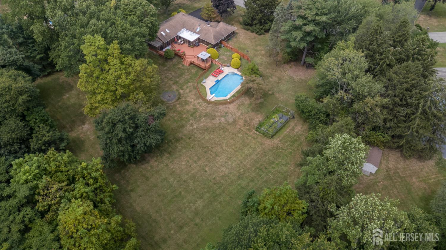 Holmdel, New Jersey, 07733, United States, 4 Bedrooms Bedrooms, ,3 BathroomsBathrooms,Residential,Active,1962178