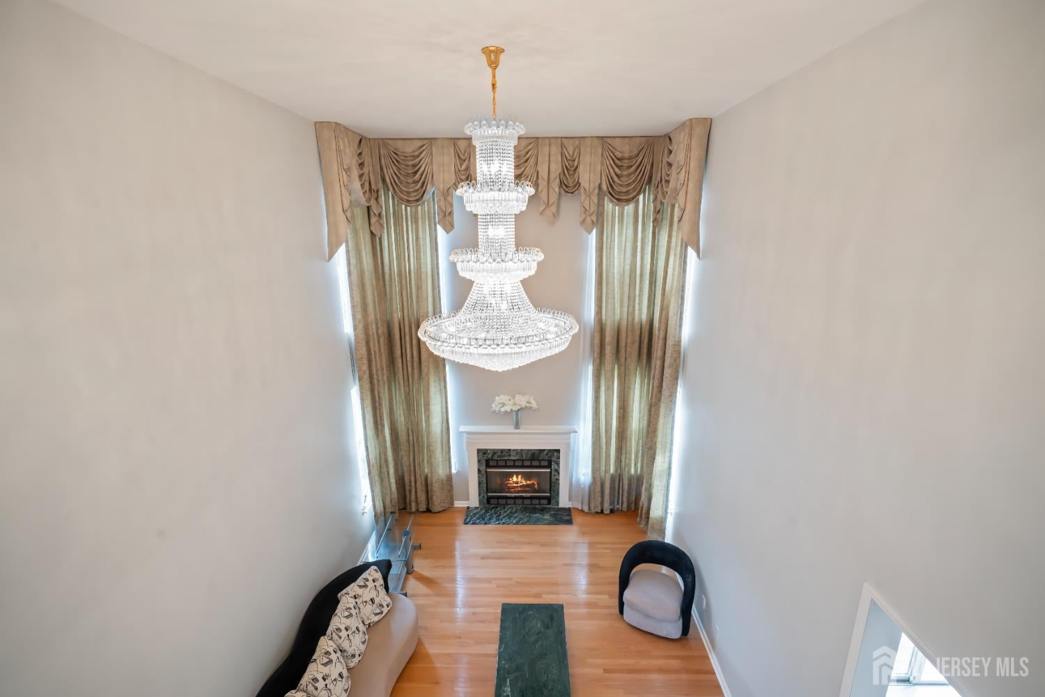 East Brunswick, New Jersey, 08816, United States, 5 Bedrooms Bedrooms, ,3 BathroomsBathrooms,Residential,Active,1953373