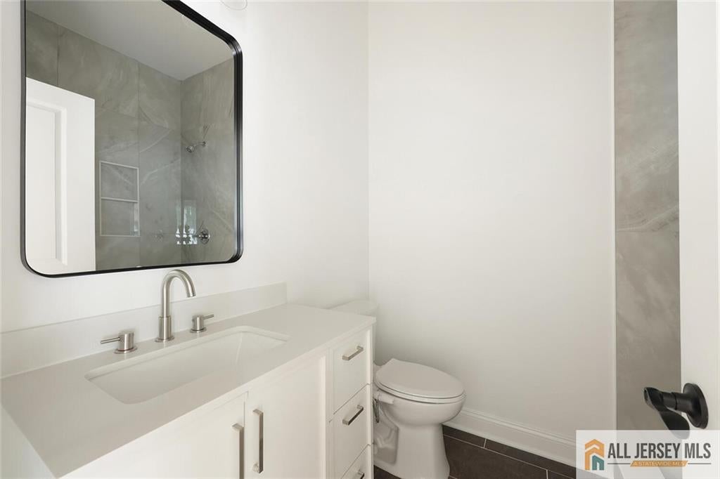 Edison, New Jersey, 08817, United States, 5 Bedrooms Bedrooms, ,4 BathroomsBathrooms,Residential,Active,1952281