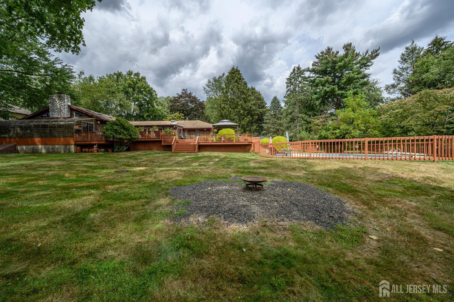 Holmdel, New Jersey, 07733, United States, 4 Bedrooms Bedrooms, ,3 BathroomsBathrooms,Residential,Active,1962178