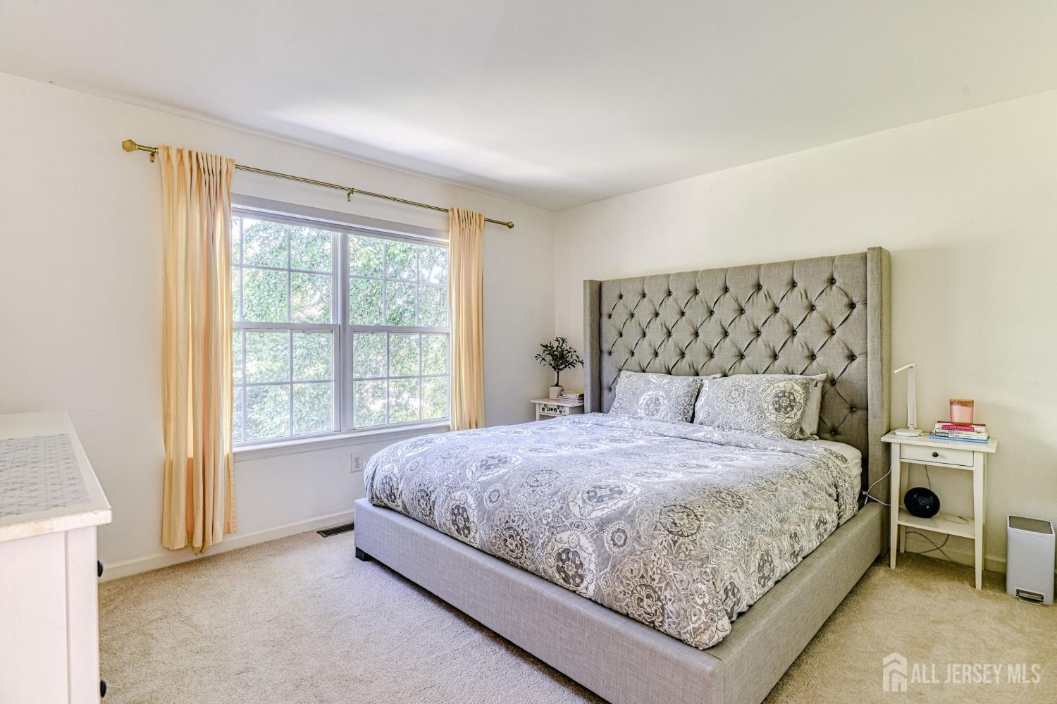 East Brunswick, New Jersey, 08816, United States, 4 Bedrooms Bedrooms, ,3 BathroomsBathrooms,Residential,Active,1877769