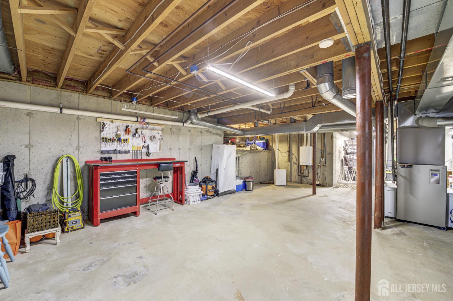 Plainsboro, New Jersey, 08536, United States, 5 Bedrooms Bedrooms, ,3 BathroomsBathrooms,Residential,Contingent,1993625