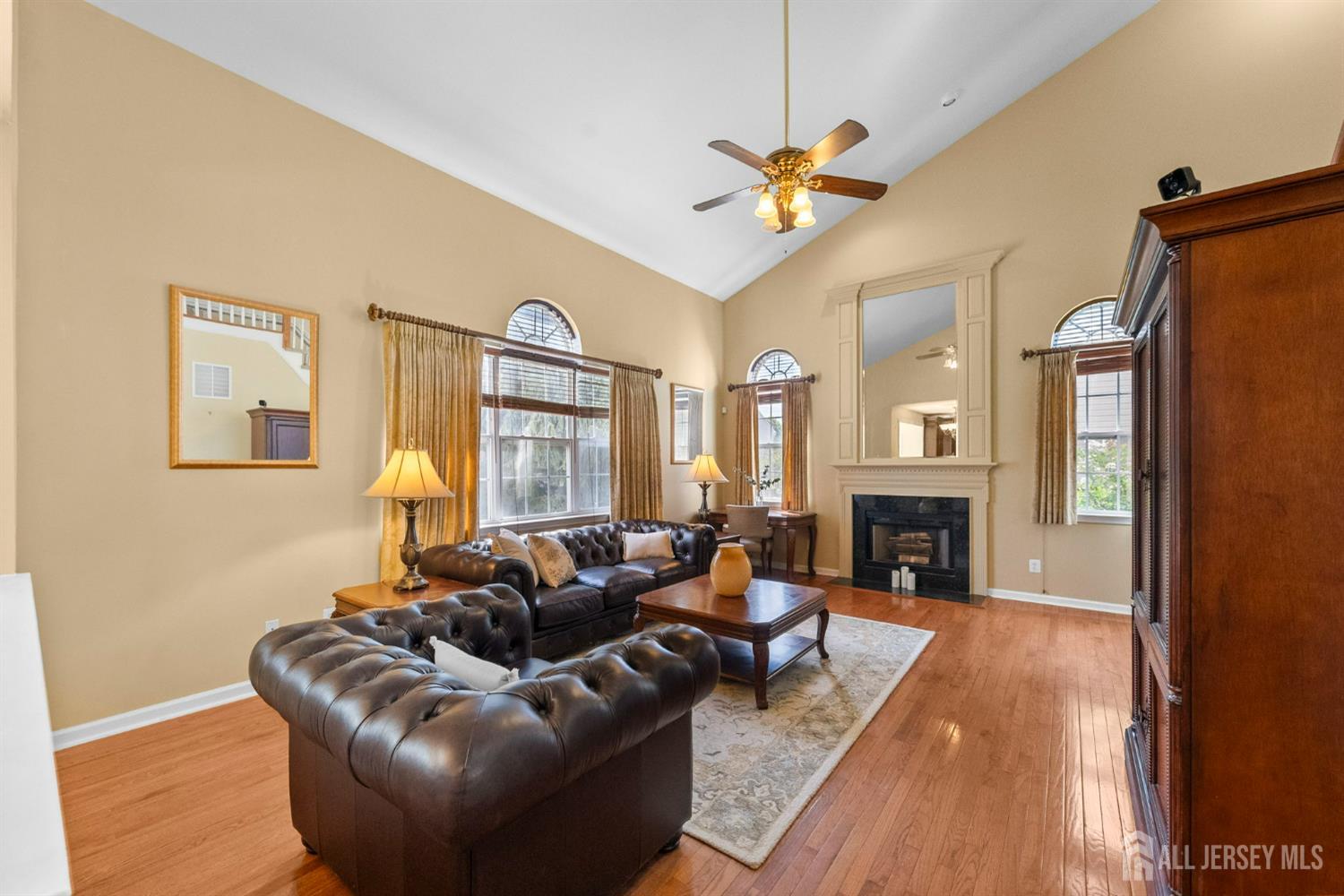 Franklin Twsp, New Jersey, 08540, United States, 4 Bedrooms Bedrooms, ,4 BathroomsBathrooms,Residential,Active,1933722