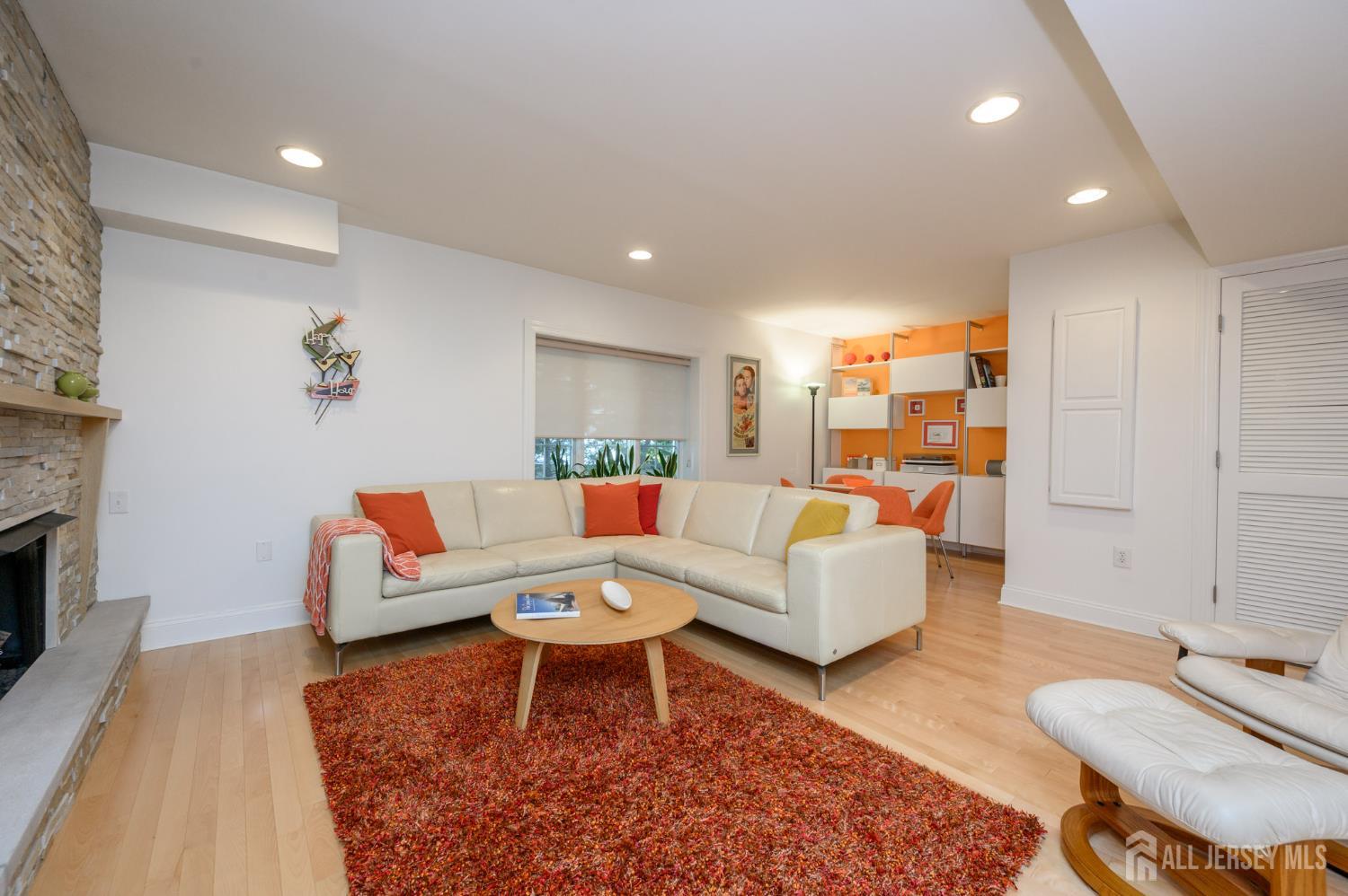 Long Branch, New Jersey, 07740, United States, 3 Bedrooms Bedrooms, ,3 BathroomsBathrooms,Residential,Active,1992269