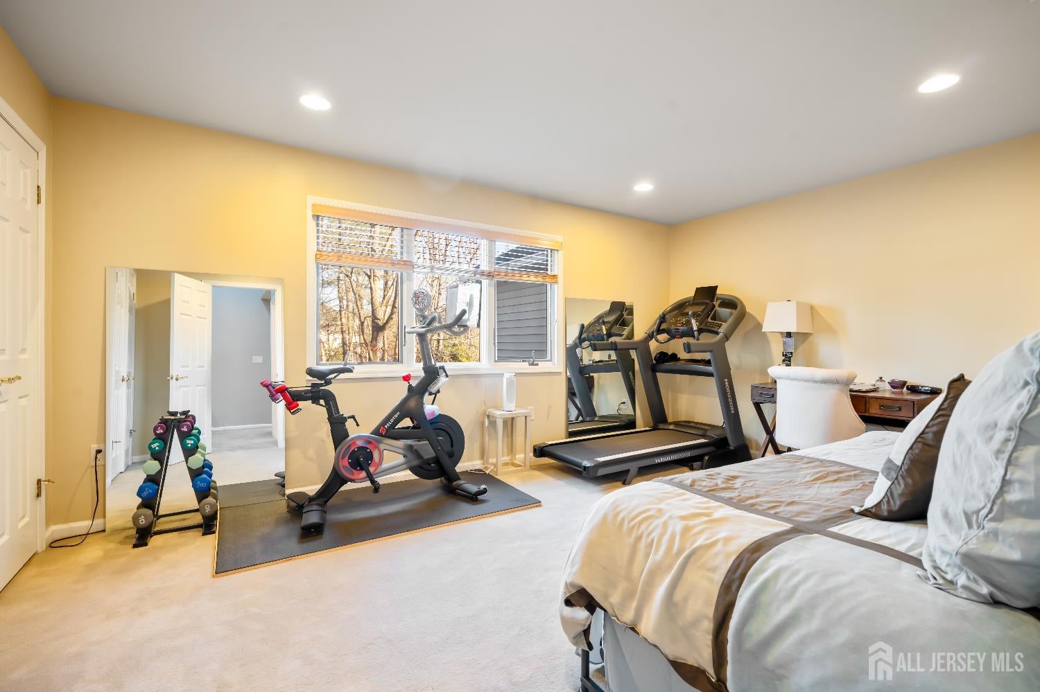 East Brunswick, New Jersey, 08816, United States, 6 Bedrooms Bedrooms, ,7 BathroomsBathrooms,Residential,Active,2007112