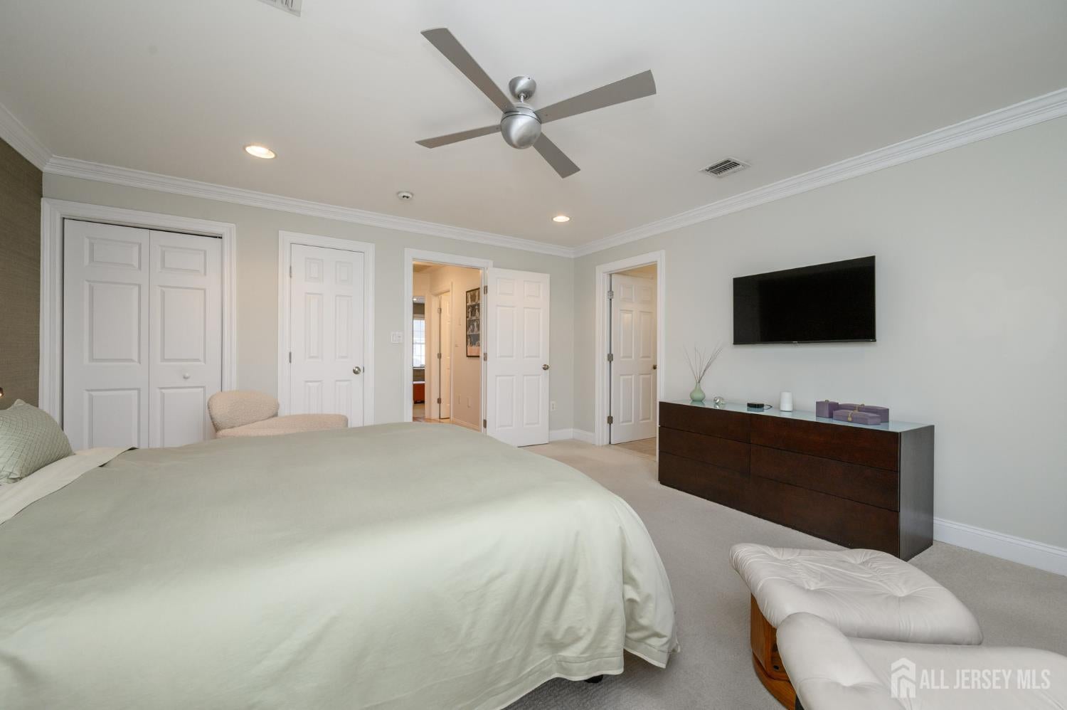 Long Branch, New Jersey, 07740, United States, 3 Bedrooms Bedrooms, ,3 BathroomsBathrooms,Residential,Active,1992269