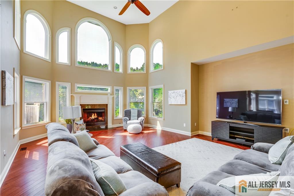 Marlboro, New Jersey, 07746, United States, 5 Bedrooms Bedrooms, ,5 BathroomsBathrooms,Residential,Active,1985594