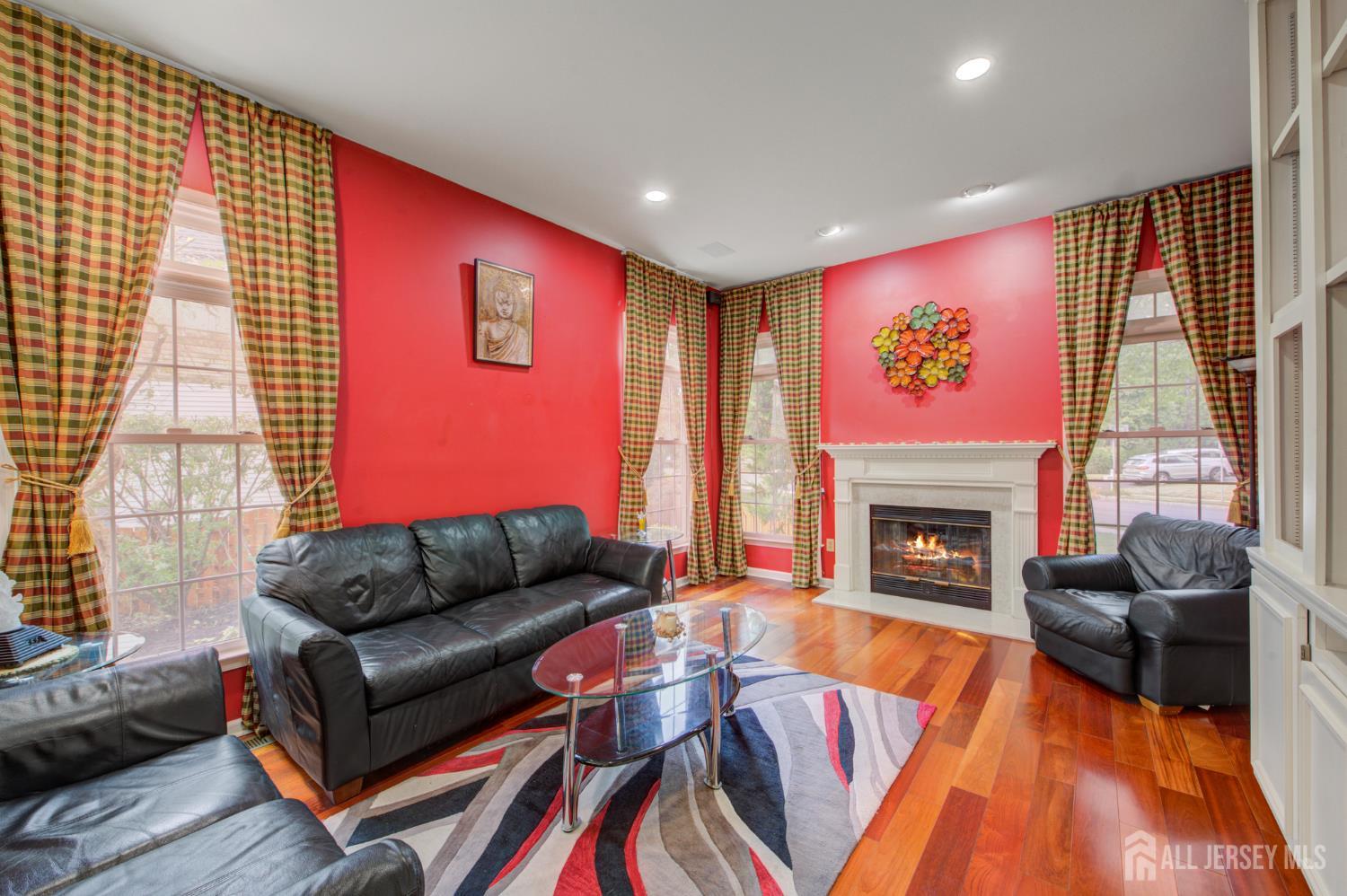 Plainsboro, New Jersey, 08536, United States, 5 Bedrooms Bedrooms, ,4 BathroomsBathrooms,Residential,Contingent,1993683