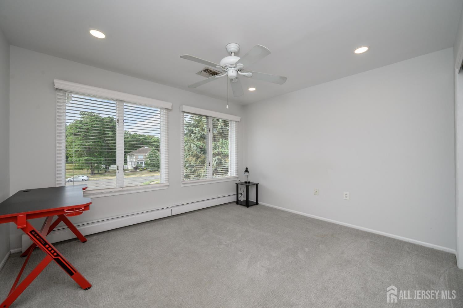 Manalapan, New Jersey, 07726, United States, 6 Bedrooms Bedrooms, ,4 BathroomsBathrooms,Residential,Active,1929408