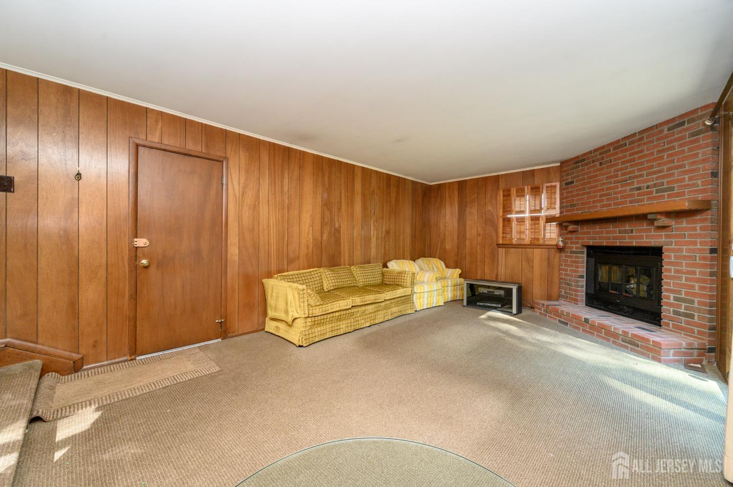 Edison, New Jersey, 08820, United States, 4 Bedrooms Bedrooms, ,3 BathroomsBathrooms,Residential,Active,1969637