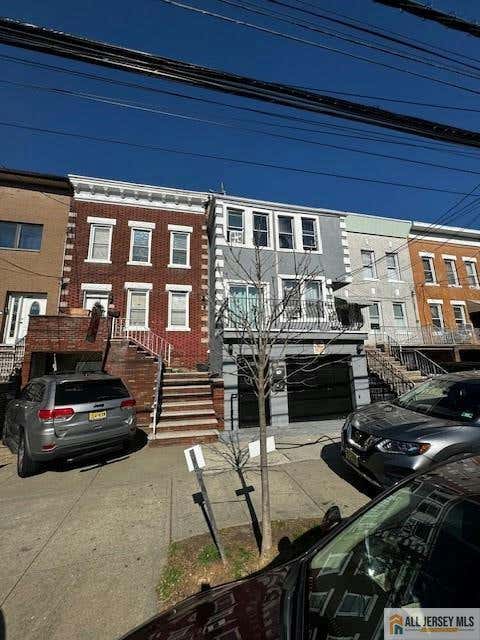 661 KENNEDY BLVD, BAYONNE, NJ 07002, photo 1 of 13