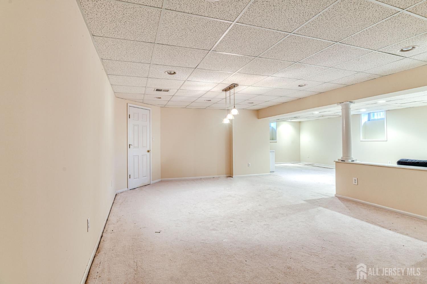 East Brunswick, New Jersey, 08816, United States, 4 Bedrooms Bedrooms, ,3 BathroomsBathrooms,Residential,Active,1877769