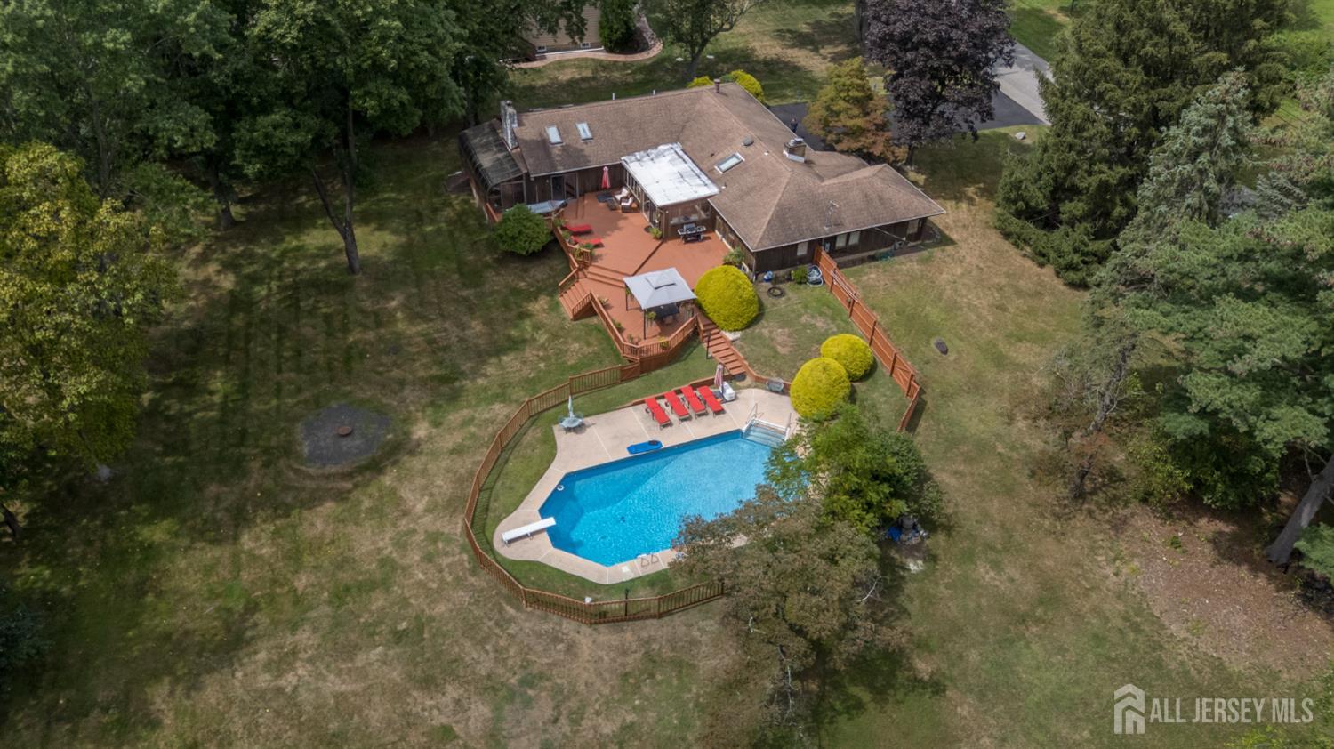 Holmdel, New Jersey, 07733, United States, 4 Bedrooms Bedrooms, ,3 BathroomsBathrooms,Residential,Active,1962178