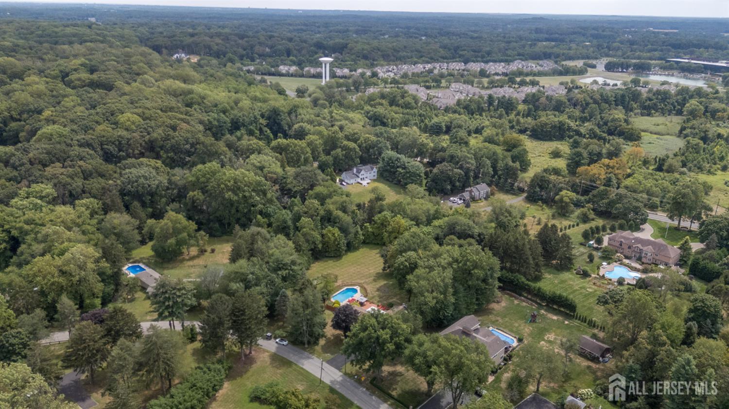 Holmdel, New Jersey, 07733, United States, 4 Bedrooms Bedrooms, ,3 BathroomsBathrooms,Residential,Active,1962178