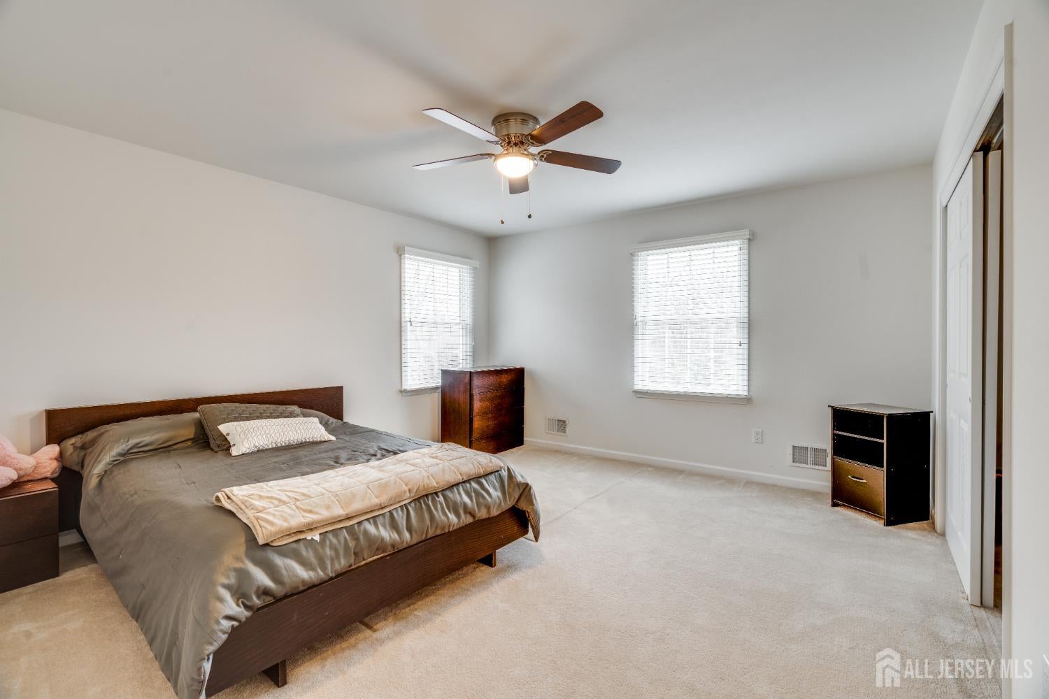 South Brunswick, New Jersey, 08816, United States, 5 Bedrooms Bedrooms, ,5 BathroomsBathrooms,Residential,Active,2009140