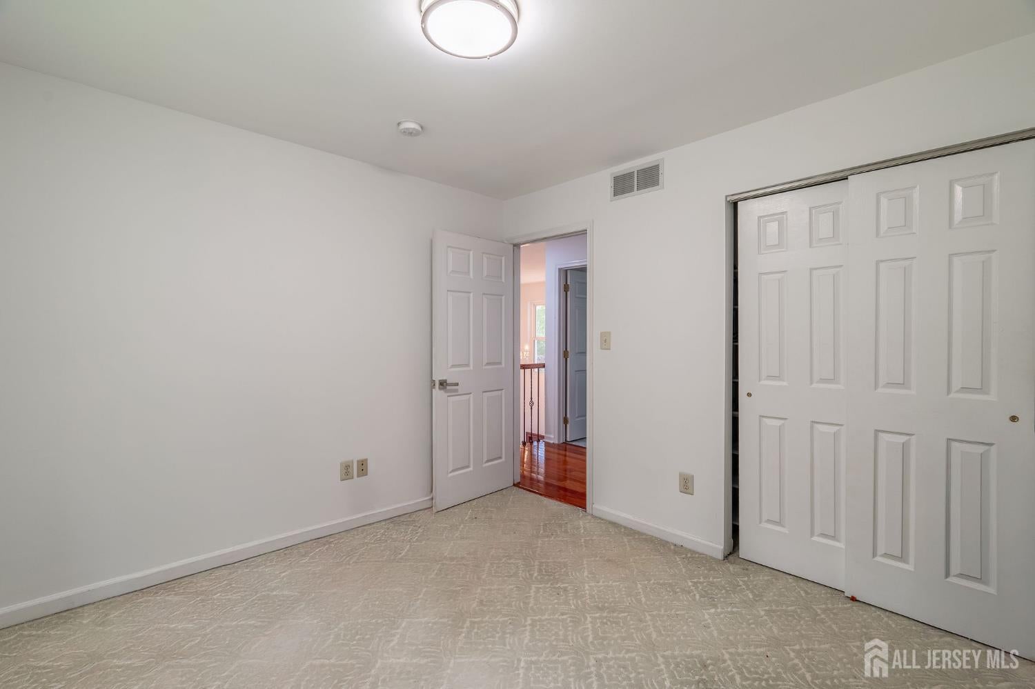 Franklin, New Jersey, 08540, United States, 4 Bedrooms Bedrooms, ,3 BathroomsBathrooms,Residential,Active,1952607