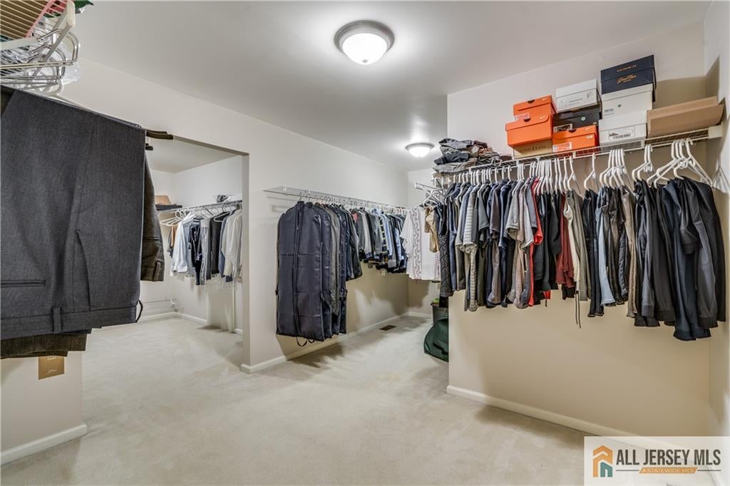 Marlboro, New Jersey, 07746, United States, 5 Bedrooms Bedrooms, ,5 BathroomsBathrooms,Residential,Active,1985594