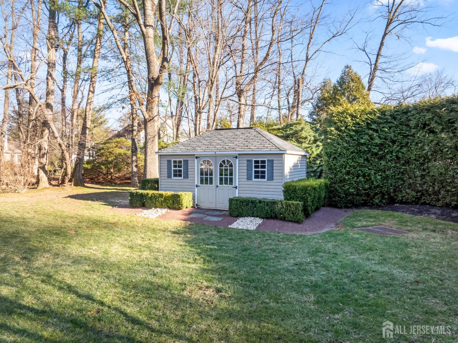 East Brunswick, New Jersey, 08816, United States, 6 Bedrooms Bedrooms, ,7 BathroomsBathrooms,Residential,Active,2007112