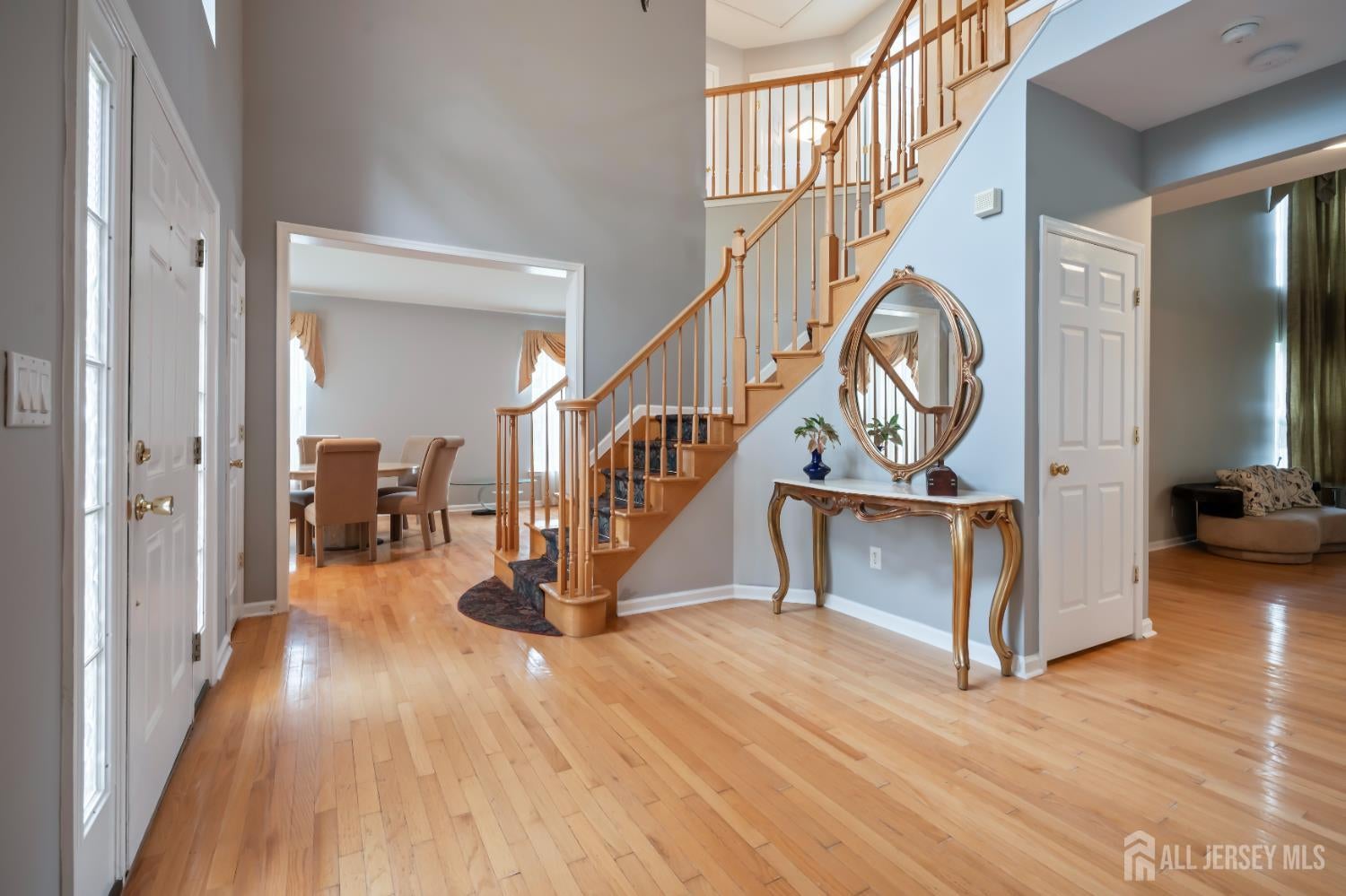 East Brunswick, New Jersey, 08816, United States, 5 Bedrooms Bedrooms, ,3 BathroomsBathrooms,Residential,Active,1953373